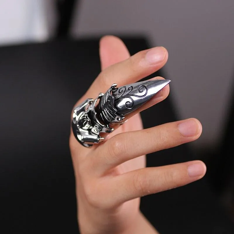 Add a Touch of Gothic Edge to Your Style with Our Skull Gothic Claw Ring Rock Knuckle Punk Ladies Jewelry