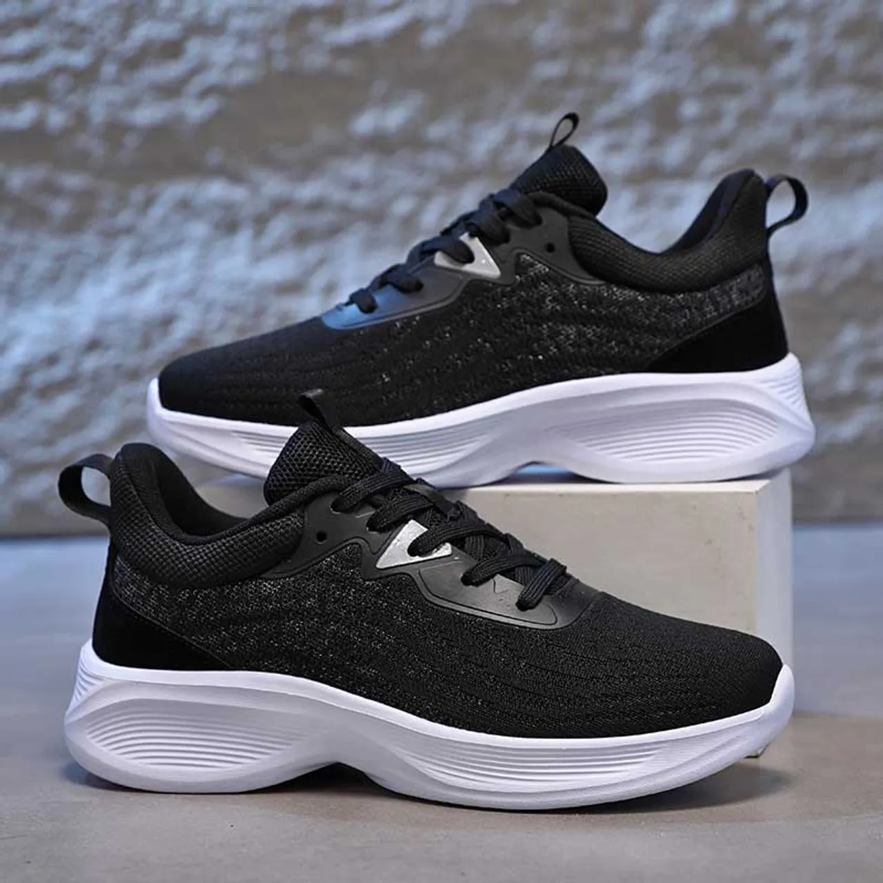 Black flyknit pattern stripe texture shoe sneaker 2967