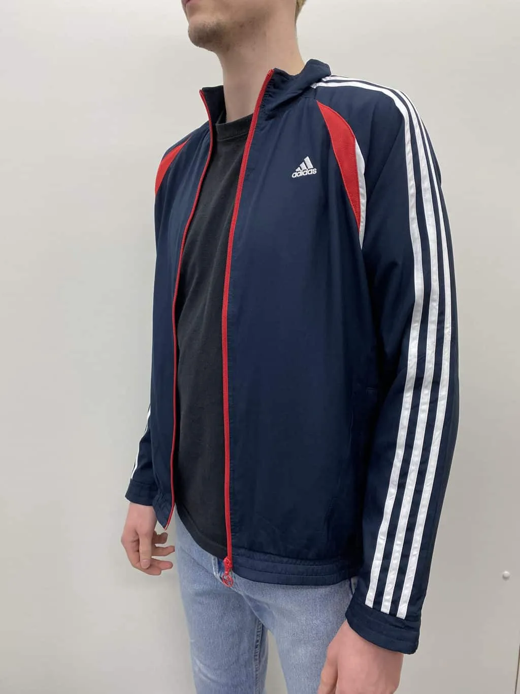 Boys Adidas three stripe sports jacket in navy, white & red – Age 15-16