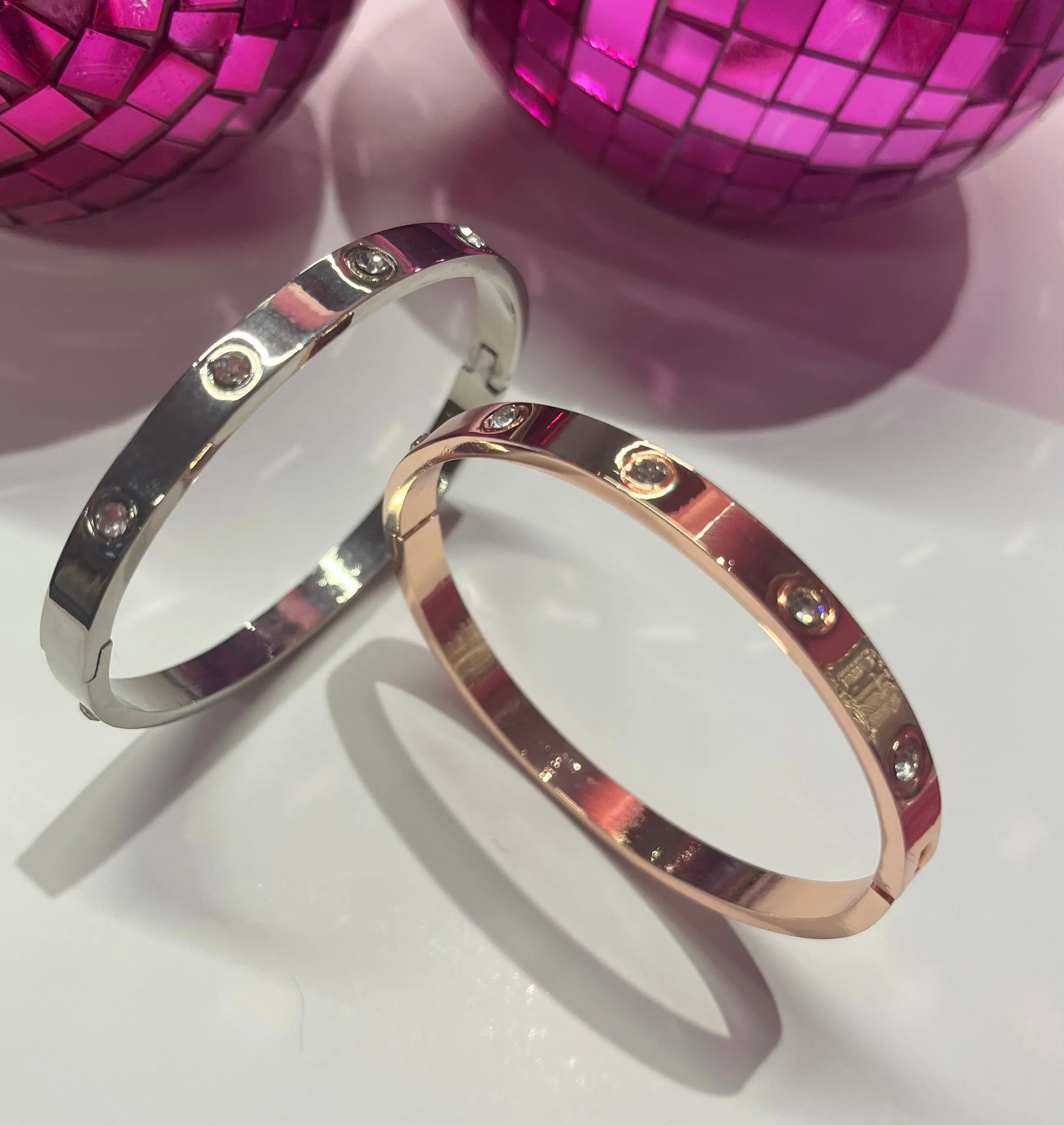 Cartor Bangle in Rose Gold