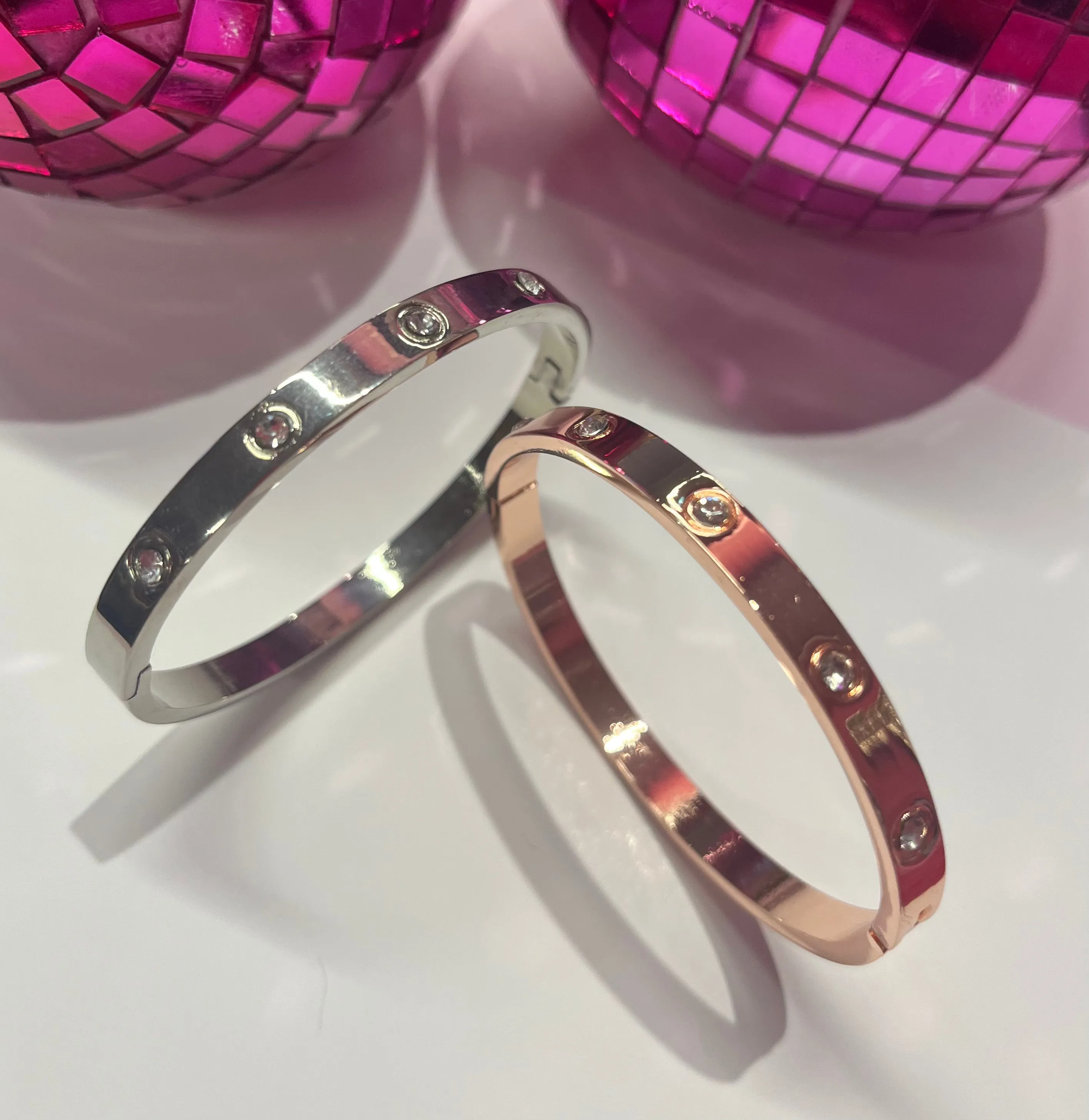 Cartor Bangle in Rose Gold