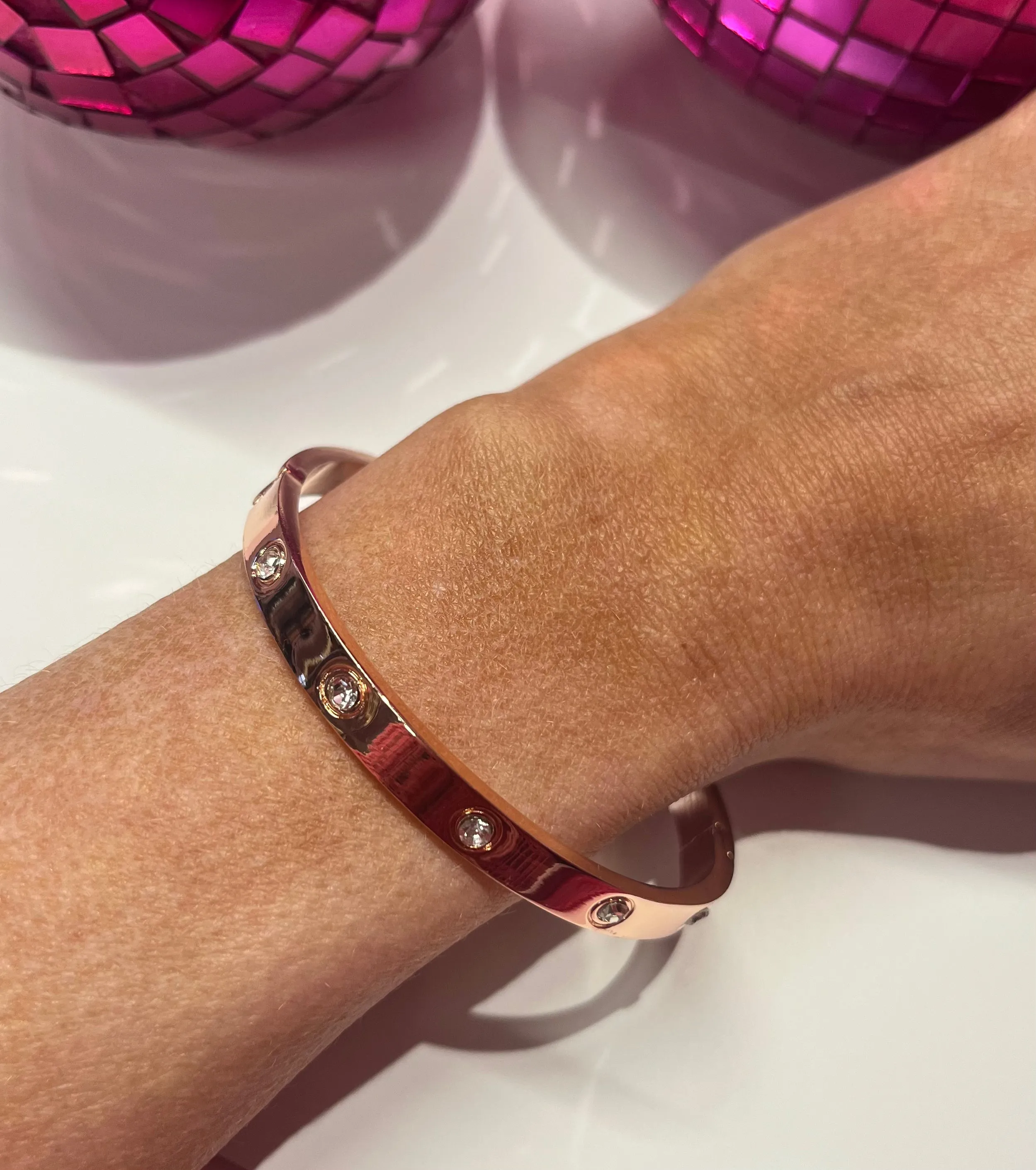 Cartor Bangle in Rose Gold