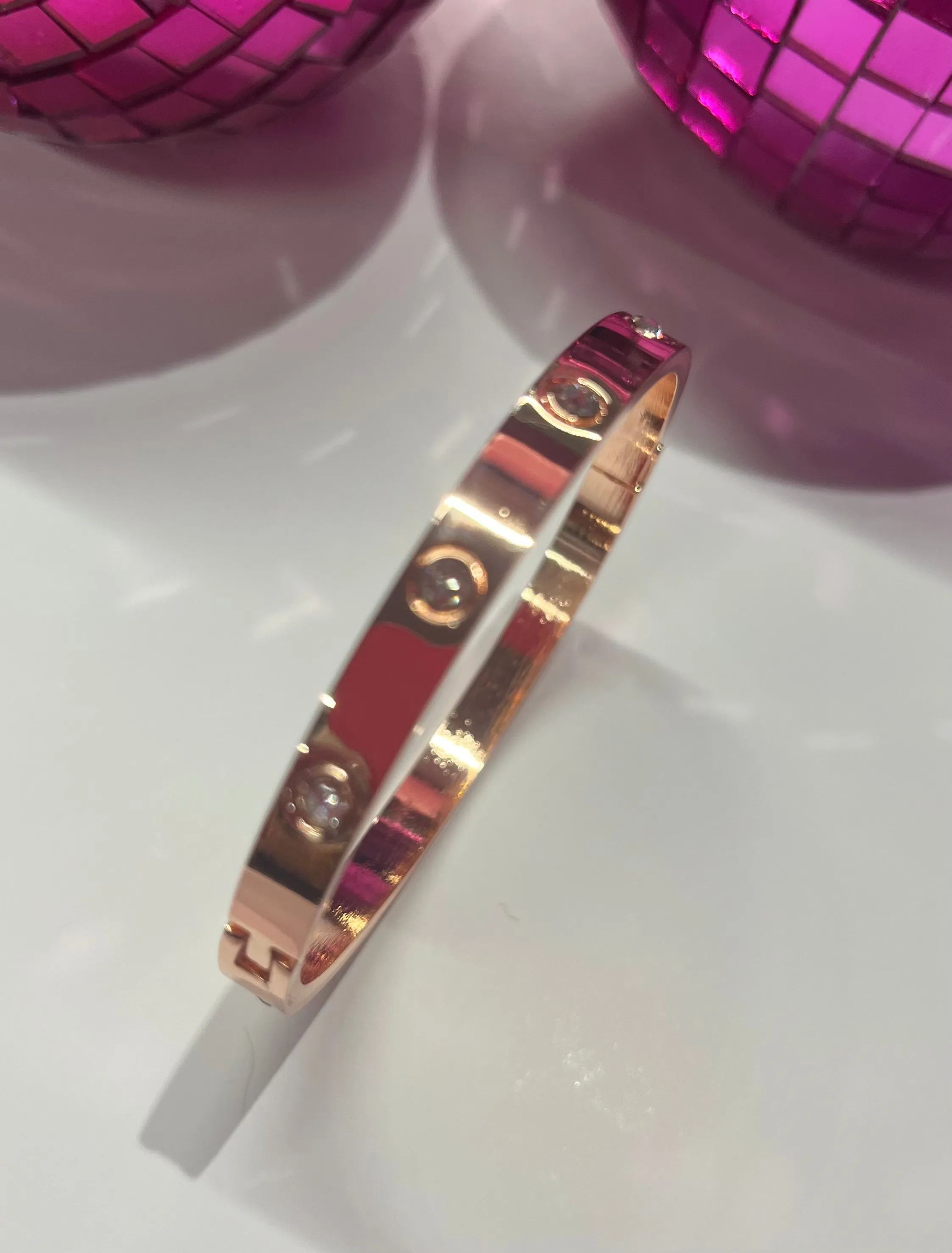 Cartor Bangle in Rose Gold