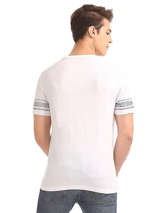 GAP Men White Printed Logo Slub Tee