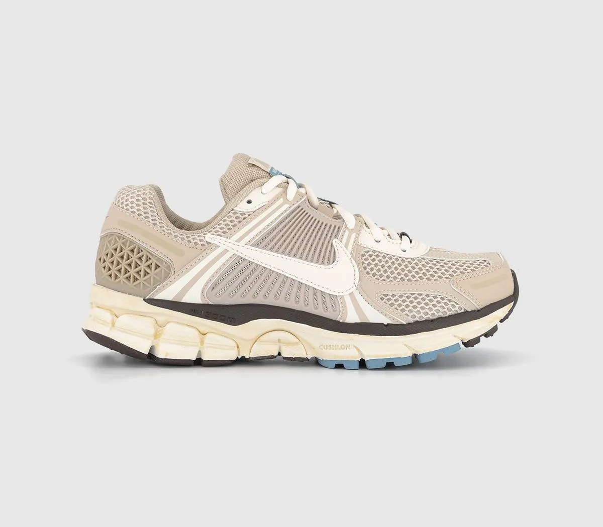 Nike Zoom Vomero 5 Trainers Oatmeal Pale Ivory Sail Light Chocolate Worn Blue