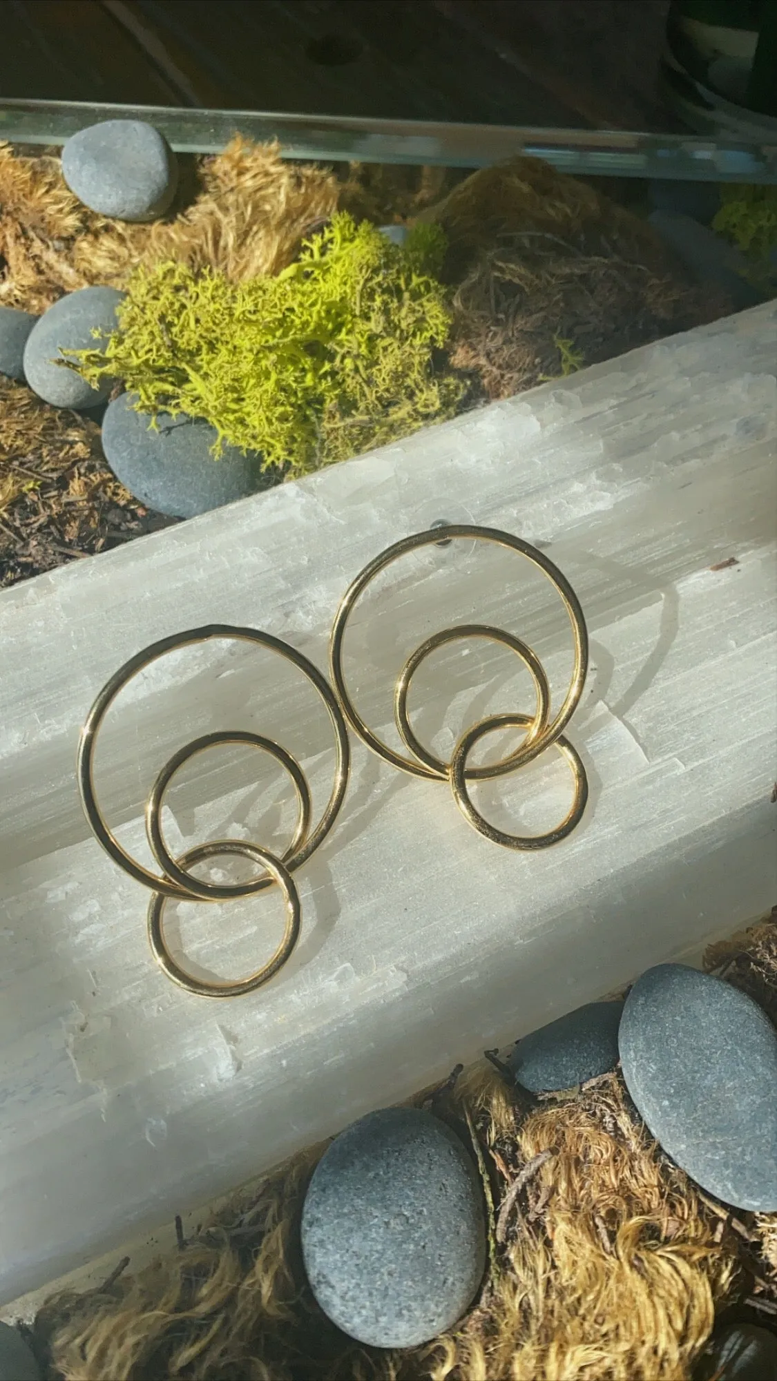 OLI Loop Earrings