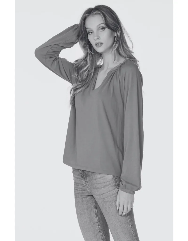 SPLIT NECK LONG SLEEVE SHIRRED TEE