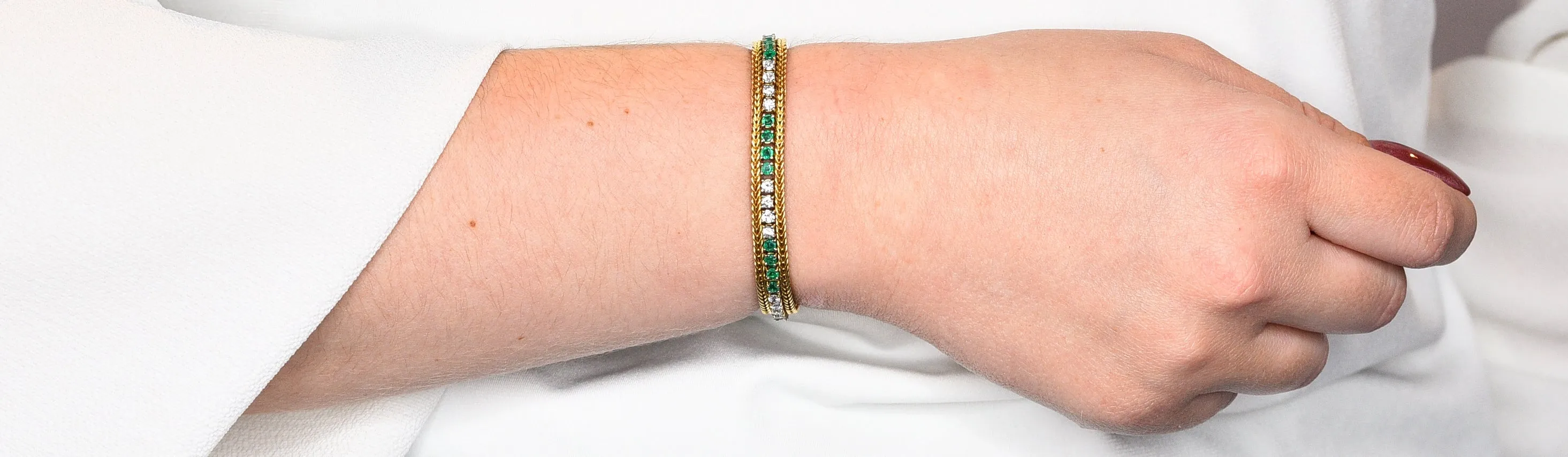 Vintage 3.00 CTW Diamond Emerald 18 Karat Two-Tone Gold Wheat Line Bracelet